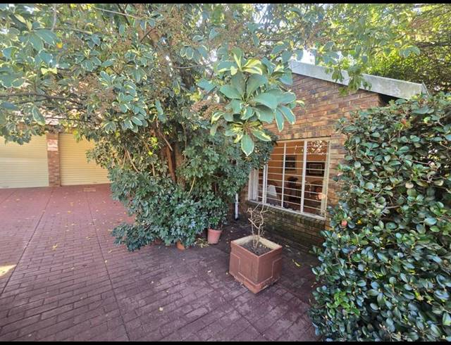 3 BEDROOM HOUSE FOR SALE IN MONTANA PARK